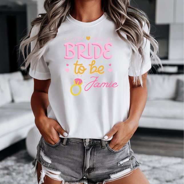 Noiva de T-Shirt Personalizada (Cool bride to be graphic tee you can customize for the name of the bride. Promote the wedding today.)