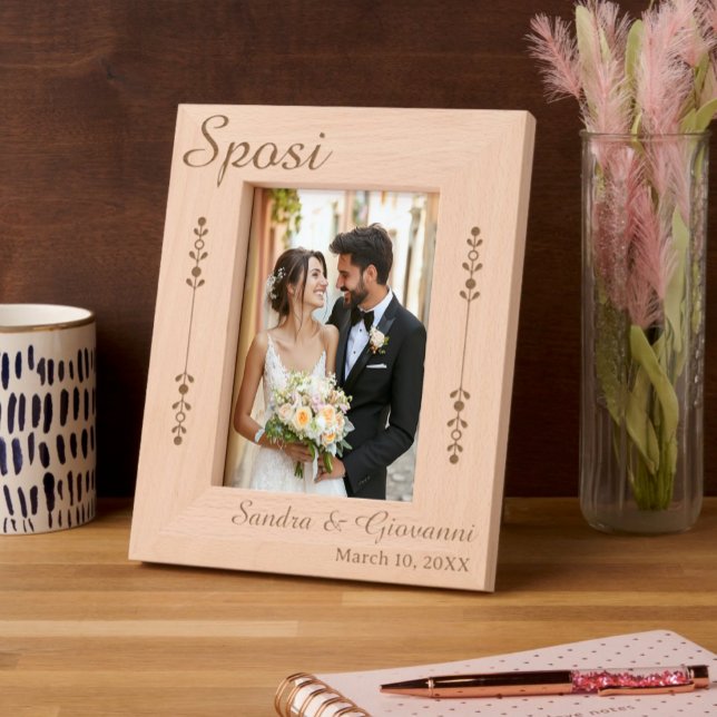 Noivos Personalizados (Sposi - Italian for "Newlyweds"
Personalized and custom wedding date Engraved Wooden Frame)