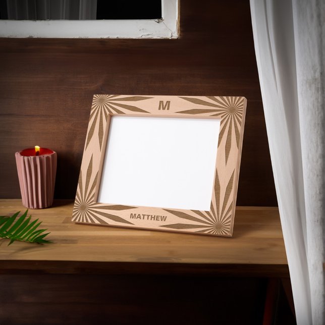 Nome do Monograma da Família Imagem Moderna de Mad (Family Monogram Name Modern Wooden Picture Etched Frame make a wonderful gift for the home or office)