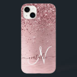 Nome do Monograma da Lâmina Rosa Bruta de Metal Gl<br><div class="desc">Personalize facilmente esta design de capa de telefone de chic moderna com brilho cintilante rosa-pincel bonito num fundo metálico rosado-pincelado e pincelado.</div>