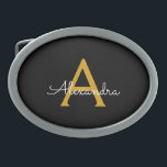Nome do Monograma Rapariga de Script Moderno Doura<br><div class="desc">Fecho de Cinto do Monograma Simples Preto e Dourado. Isso faz a formatura perfeita, doce 16 16, 18, 21rua, 40, 50, 60, 70, 80, 90, 100 anos, casamento, chá de panela, aniversário, chá de fraldas ou presente de festa de solteira para alguém que ama luxo de vidro e estilos quicos....</div>