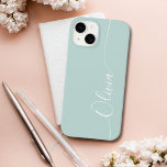 Nome do Script de Caligrafia Elegante Branco Azul<br><div class="desc">Blue Elegant White Calliographic Personalizado Name iPhone 14 Smart Capa de telefone apresenta um design moderno e moderno,  simples e na moda,  com seu nome personalizado em letras elegantes e escritas à mão,  digitação de script de caligrafia em um fundo azul opal. Elaborado por ©Evco Studio www.zazzle.com/store/evcostudio</div>