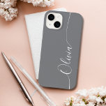 Nome do Script de Caligrafia Elegante Branco da ci<br><div class="desc">Cinza White Elegant Calliografia Script Personalizado Nome Personalizado iPhone 14 Smart Capa de telefone apresenta um design moderno, moderno e moderno, simples e na moda, com seu nome personalizado em letras elegantes, escritas manualmente, através da tipografia de scripts de caligrafia em um fundo de cinza. Elaborado por ©Evco Studio www.zazzle.com/store/evcostudio...</div>