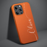 Nome do Script de Caligrafia Elegante Branco Laran<br><div class="desc">Orange Shimmer White Elegant Calliografia Script Personalizado Nome Personalizado iPhone 14 Smart Capa de telefone apresenta um design moderno e moderno simples e na moda com seu nome personalizado em elegante texto caligráfico escrito à mão tipografia de script de caligrafia em um fundo metálico laranja. Elaborado por ©Evco Studio www.zazzle.com/store/evcostudio...</div>