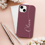 Nome do Script de Caligrafia Elegante Branco Maroo<br><div class="desc">O Maroon Elegant White Calliografia Script Personalizado Nome Personalizado iPhone 14 Smart Capa de telefone apresenta um design moderno e moderno,  simples e na moda,  com seu nome personalizado em letras elegantes,  escritas à mão,  com letra tipográfica em um fundo de marrom. Elaborado por ©Evco Studio www.zazzle.com/store/evcostudio</div>