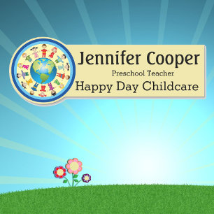 Nome Nomes de etiqueta Crianças Logotipo de creche Cra