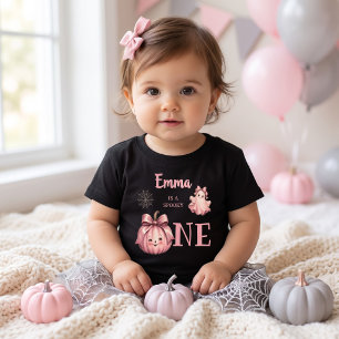 Nome personalizado é uma camiseta rosa da menina P
