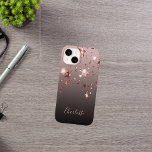 nome preto das estrelas douradas rosa<br><div class="desc">Uma capa de telefone elegante,  feminina. estrelas rosa douradas. Preto,  castanho,  café,  café,  cor de café,  fundo gradiente. Personalize e adicione seu nome,  escrito com um script de estilo moderno,  escrito à mão. Letras rosa douradas.</div>