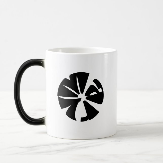 Nome simples "Mary" na caneca preta de café (Esquerda)