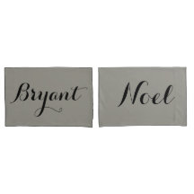 nomes ou iniciais de travesseiros de casal persona