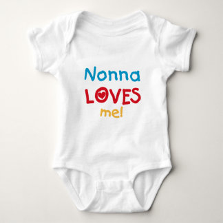 Nonna ama-me T-shirts e presentes