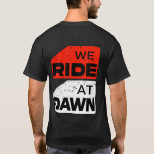 Nós caminhamos no Dawn T-Shirt - Adventure Biker