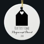 Nosso primeiro ornamento home | minimalista e<br><div class="desc">Nossos primeiros enfeites de natal home que caracterizam uma casa minimalista romântica. Personalizable com seus nomes e ano.</div>