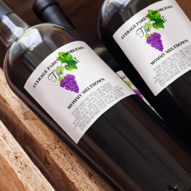 Nova Mãe Dando Rótulos De Vinho (Criador carregado)