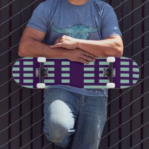 Novo Skateboard Elegante com Padrão de Faixa Moder