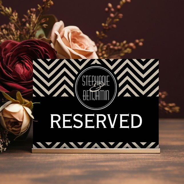 Numeração De Mesa Art Deco Black and Beige Chevron Standard (Black and Taupe Vintage Art Deco Wedding - Reserved table Sign)