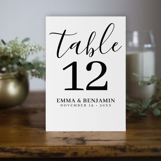 Numeração De Mesa Assento De Casamento - Escrita Mínima - Branco Pre (Modern, minimal table number sign for a wedding)