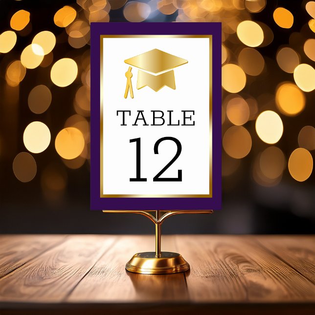 Numeração De Mesa Boné de Formando de Tom Dourado na graduação Dk Pu (Gold Tone Grad Cap Graduation Table Number Cards with Black Text - Purple Printed Frame)