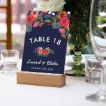 Numeração De Mesa Buquê Boêmia - Casamento Azul Marinho<br><div class="desc">Cartão de mesa azul marinho com disposições coloridas em flores boêmicas combinadas com fontes brancas modernas. Adicione seus nomes e data de casamento sob o buquê de flores laranja e rosa desenhado à mão.</div>