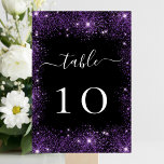 Numeração De Mesa Casamento com brilho roxo preto<br><div class="desc">Um fundo preto decorado com faíscas roxas. Texto branco. Personalize e adicione seus números de tabela. Adicione seus números um a um.</div>