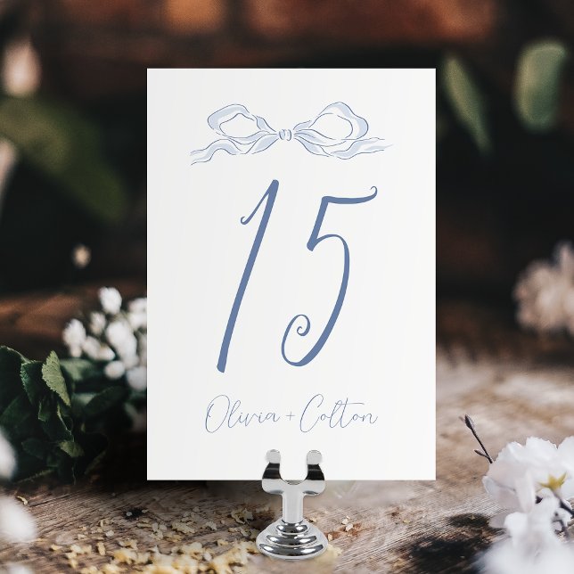 Numeração De Mesa Casamento de Arco de Mão Azul Elegante Dusty (Elegant Dusty Blue Hand Drawn Bow Wedding Table Number)
