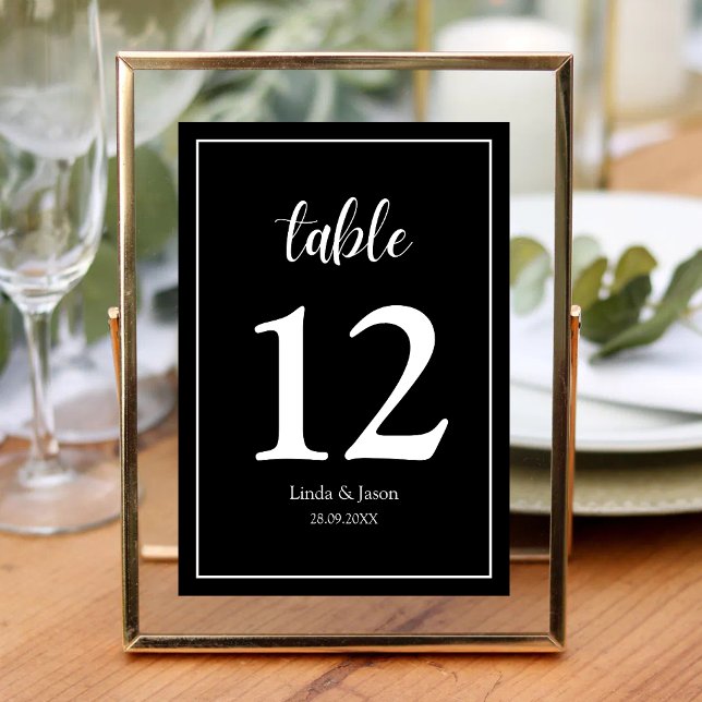 Numeração De Mesa Casamento de Elegância Moderna Preto e Branco (Black and white modern elegance table number brings sleek style to your wedding tables.)