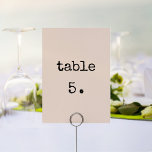 Numeração De Mesa Casamento de máquina de escrever minimalista Vinta<br><div class="desc">Um design minimalista e vintage para a sua papelaria de casamento: escolha esta suíte de casamento retrô,  mas moderna,  com uma letra de máquina de escrever. Totalmente personalizável para os amantes da simplicidade.</div>