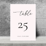 Numeração De Mesa Casamento de Script Moderno Minimalista Rosa Pálid<br><div class="desc">Celebre seu casamento com esta elegante e minimalista carta de mesa,  com fundo rosa pálido e texto personalizado de sua escolha. Adicione facilmente seus próprios detalhes clicando na opção "personalizar".</div>