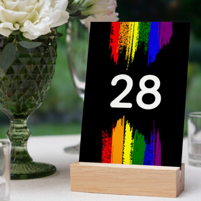 Numeração De Mesa Casamento LGBT de Bandeira do Orgulho de Pintura N (Criador carregado)