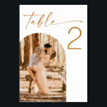 Numeração De Mesa Casamento outono | Foto do Arco Moderno Duplo Lado<br><div class="desc">Guie seus convidados com estilo usando este cartão personalizado de número da mesa de casamento de dupla face. Apresentando uma tipografia ousada em um marrom-mostarda rico e um quadro fotográfico moderno, este design permite mostrar duas fotos diferentes - uma de cada lado - para um toque significativo e pessoal. Perfeito...</div>