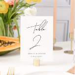Numeração De Mesa Casamento Personalizado de Script Minimalista Eleg<br><div class="desc">Simplesmente na moda e números de tabela minimalistas que são personalizados e duplos lados. Personalize cada um com seus nomes/título do evento,  data e número. Adicione cada um ao seu carrinho individualmente e faça check-out quando terminar.</div>