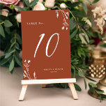 Numeração De Mesa Casamento Rustic Terracotta Wildflower Boho<br><div class="desc">Esta elegante,  mas rústica,  design da mesa de casamento apresenta um adorável fundo de cor terracota com flores silvestres desenhadas à mão e uma tipografia elegante. A design é a mesma de ambos os lados. Veja nossa coleção Rustic Wildflower para coordenar itens.</div>