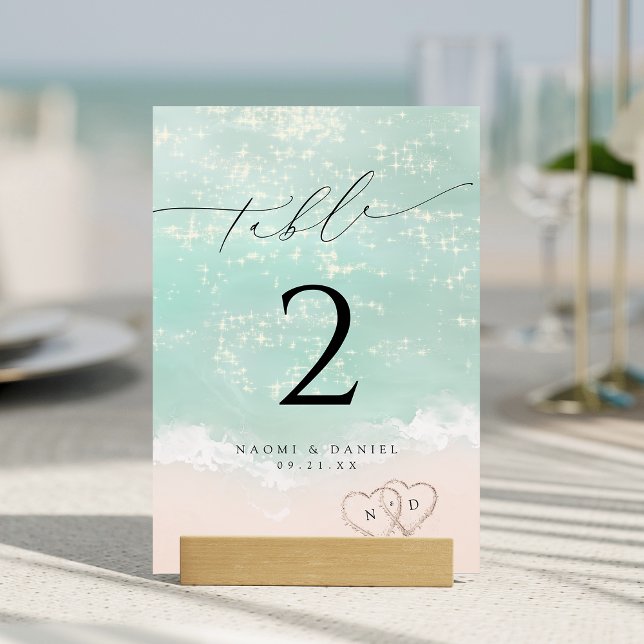 Numeração De Mesa Corações Modernos No Casamento Da Praia Da Areia (Modern Script Hearts In The Sand Beach Wedding Table Number)