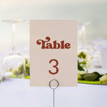 Numeração De Mesa Na moda retro casamento rosa<br><div class="desc">Um tema retro-chic: adote este design tipográfico ligeiramente vintage e na moda para a sua papelaria de casamento,  com um tema cor-de-rosa,  laranja queimado,  terracota,  açúcar castanho e pêssego. Texto,  cores e planos de fundo totalmente personalizáveis.</div>