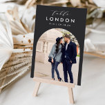 Numeração De Mesa Nome e Foto de Destino de Viagem de Casamento<br><div class="desc">Adicione um toque especial de acabamento às suas mesas de recepção de casamento com estas placas de número personalizadas da tabela de fotos. Nomeie cada mesa após um destino de viagem memorável e adicione uma foto e o nome de destino a esses detentores exclusivos de cartão. Sua foto está alinhada...</div>