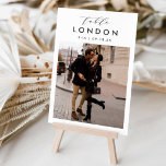 Numeração De Mesa Nome e Foto de Destino de Viagem de Casamento<br><div class="desc">Adicione um toque especial de acabamento às suas mesas de recepção de casamento com estas placas de número personalizadas da tabela de fotos. Nomeie cada mesa após um destino de viagem memorável e adicione uma foto e o nome de destino a esses detentores exclusivos de cartão. Sua foto está alinhada...</div>