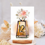 Numeração De Mesa Número da Tabela de Casamento Rustic Floral Lanter<br><div class="desc">Esta Placa de Número de Tabela de Casamento apresenta lanternas,  velas e flores cor-de-água. Para personalização mais avançada deste design,  clique no botão "Personalizar". Itens correspondentes também estão disponíveis.</div>