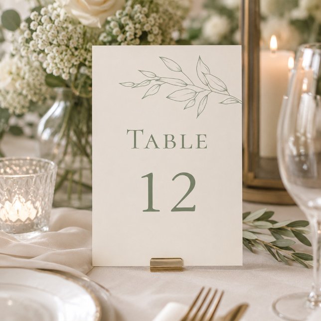 Numeração De Mesa Número de Mesa de Casamento Botânico Verde Sálvia (Sage Green Botanical Wedding Table Number on an elegant wedding dinner table)