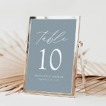 Número da Tabela de Casamento Azul Dusty Elegante<br><div class="desc">Trendy, cartões minimalistas de números das mesas de casamento com letras brancas com "Mesa" em um roteiro de caligrafia moderno. O design apresenta um fundo azul empoeirado ou uma cor de sua escolha. O design repete atrás. Para solicitar os cartões de mesa: adicione seu nome, data do casamento e número...</div>