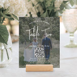 Número da Tabela de Fotos e Códigos QR de Boas-Vin<br><div class="desc">Bem-vindos convidados para a sua recepção de casamento com cartões de números de tabela de fotos personalizadas modernas e QR Code. Imagens e textos são simples de personalizar, e podem ser diferentes ou iguais em frente e atrás. Se preferido, mude "capturar o amor" para "fundo da lua de mel", "obrigados...</div>