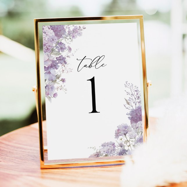 Números de Mesa de Casamento Floral Elegante Lavan (Lavender floral wedding table number card, watercolor hydrangea, purple reception table decor sign)
