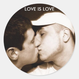 O amor é etiqueta do amor