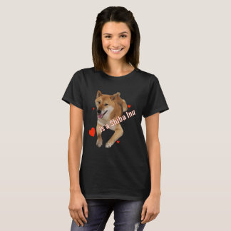 O amor é um t-shirt de Shiba Inu