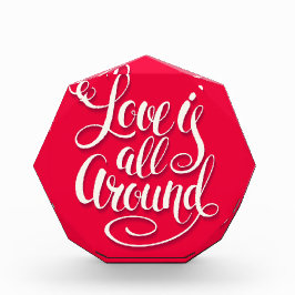 O Amor Está Tudo Em Torno Da Letra Rosa