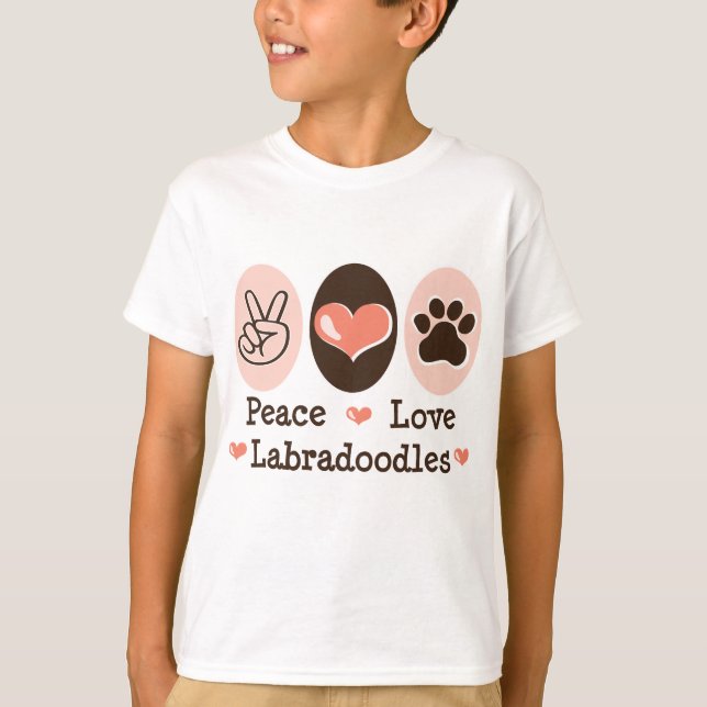 O amor Labradoodles da paz caçoa a camisa de T (Frente)