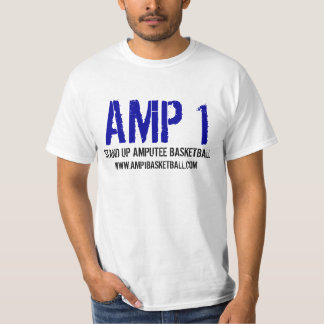 O ampère 1 levanta-se a camisa do basquetebol do