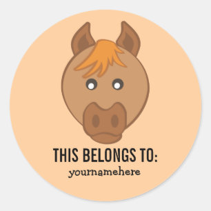 O animal bonito enfrenta ESTE PERTENCE à etiqueta