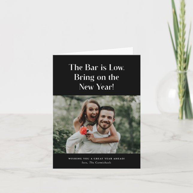 O Bar é baixo e traz-o para o Cartão de Ano Novo (Frente)
