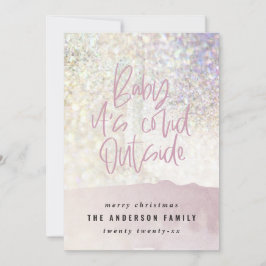 O bebê de classe brilhante está enevoado fora do N