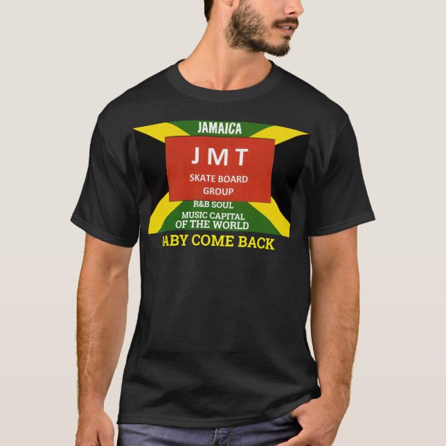 O BEBÊ VOLTA. Camiseta Básica Escura (Frente)